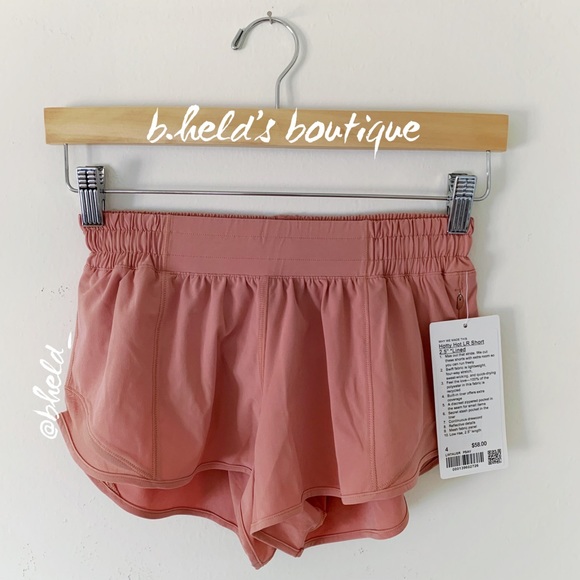 lululemon Hotty Hot Low-Rise Lined Short 2.5